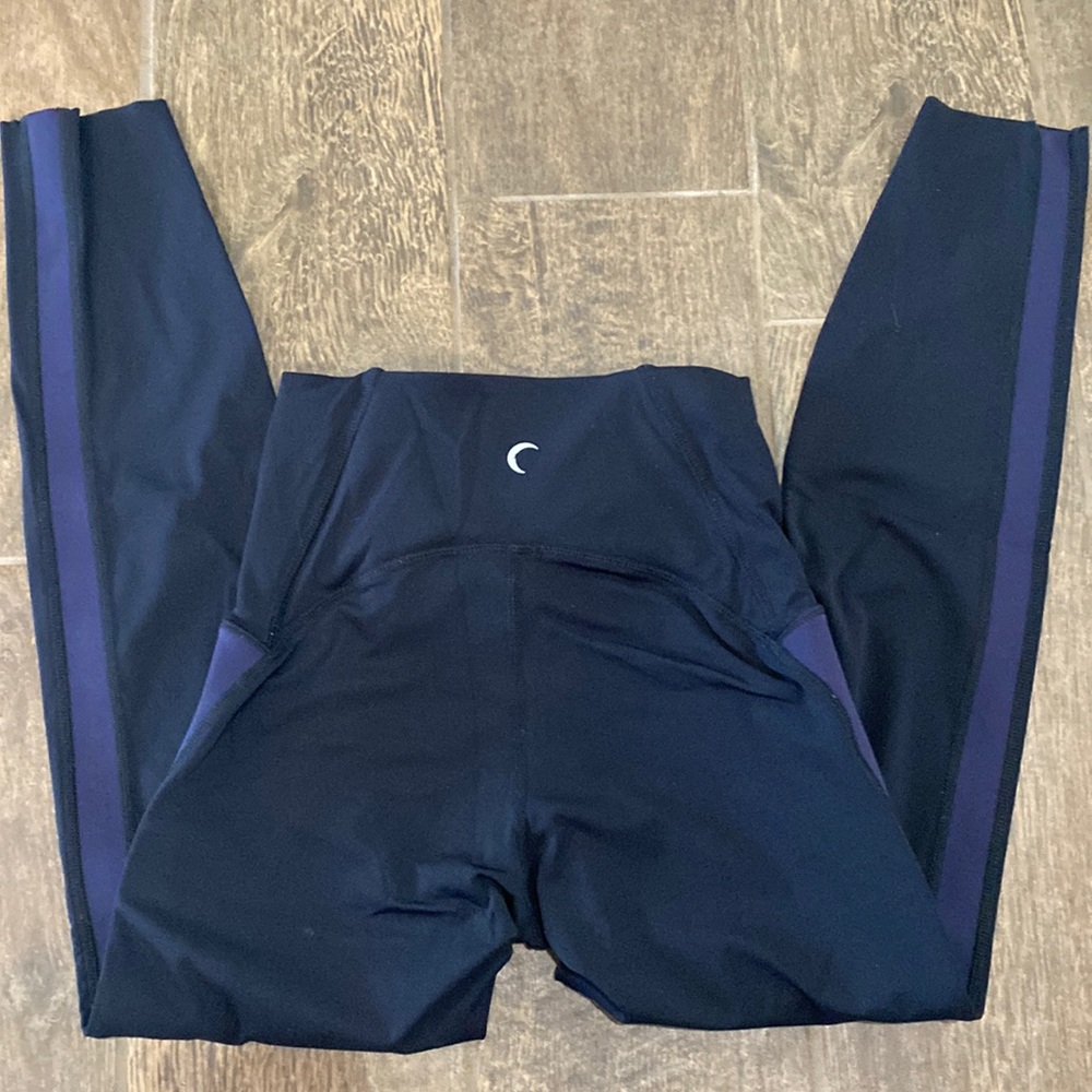 ZYIA Black Luxe Purple Ribbon Leggings